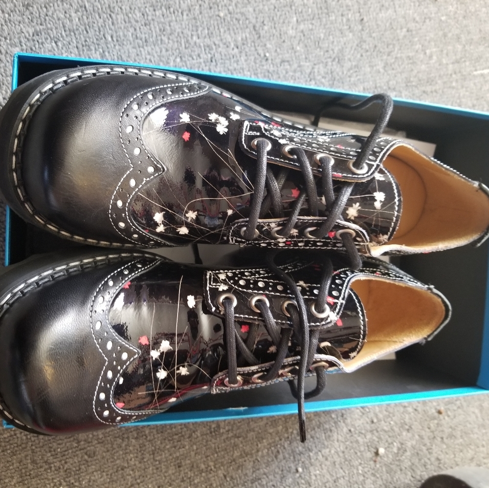 Size 9 Fluevog Hi Todne